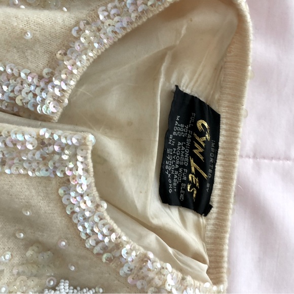 Sweaters - Beautiful vintage sweater- probably 70 yrs old— very good condition-